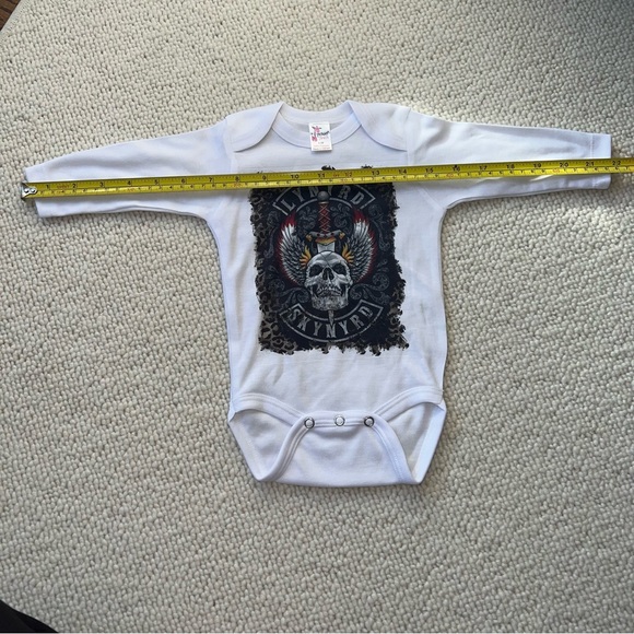NWOT Lynyrd Skynyrd l/s baby onesie - Picture 5 of 5